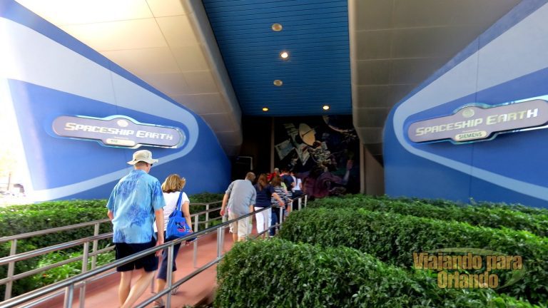 A Disney está retirando o nome da Siemens da atração Spaceship Earth
