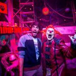 Jogador Kaká visita o Universal Orlando Resort e se diverte no Halloween Horror Nights