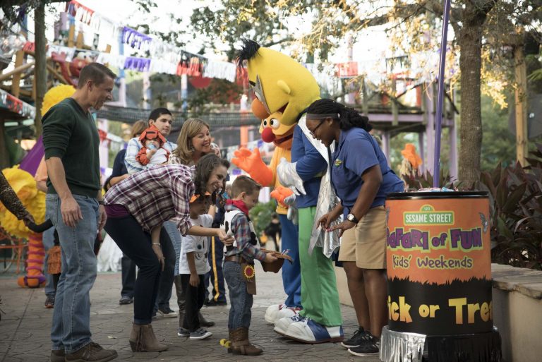 Halloween da Sesame Street retorna ao Busch Gardens Tampa de 6 a 28 de outubro de 2018