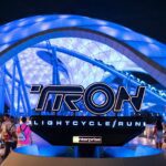 TRON Lightcycle / Run terá fila de espera tradicional a partir de 9 de setembro de 2024