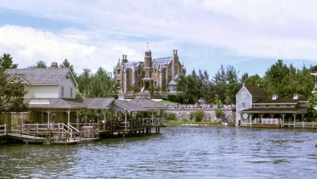 Um pouco da história da atração Haunted Mansion do Magic Kingdom