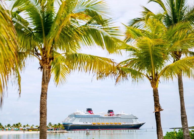 Disney Cruise Line oferece férias e diversão para famílias com novos itinerários para o final de 2023