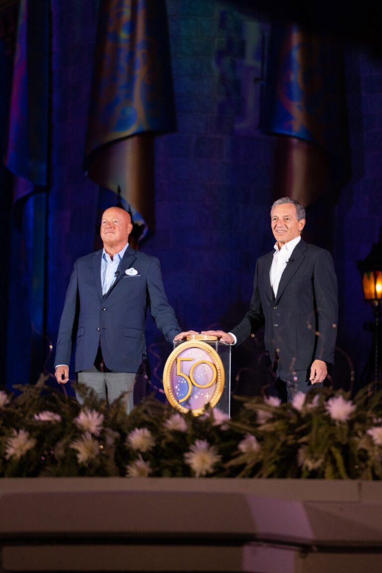 Bob Iger está voltando para liderar a Disney como CEO