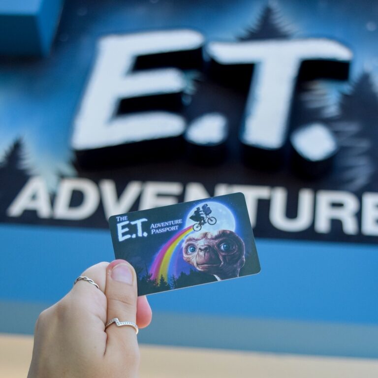 Conheça os novos passaportes intergalácticos da atração E.T. Adventure