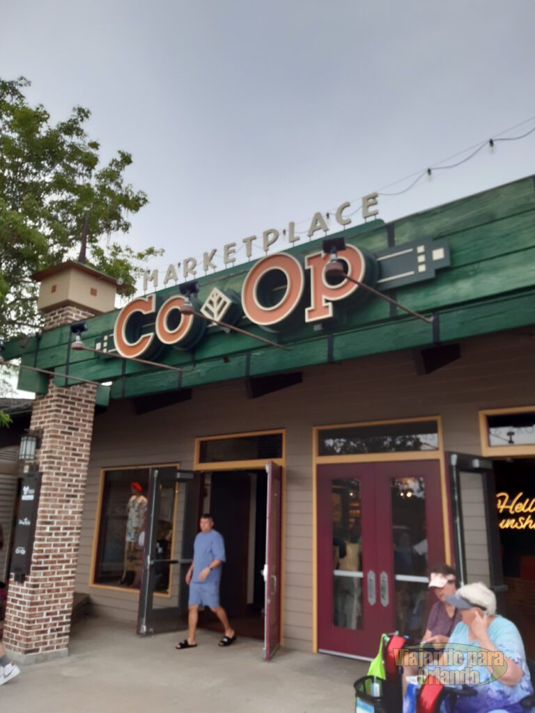 Crocs Boutique junta-se ao Marketplace Co-Op em Disney Springs