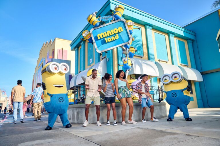 Minion Land é oficialmente aberta no Universal Orlando Resort