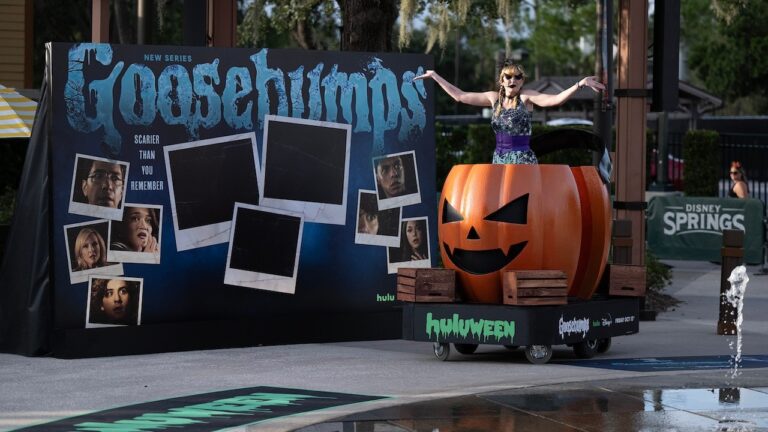 Comemore o Halloween com entretenimento ao vivo em Disney Springs