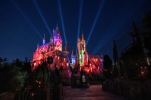 DreamWorks Land, CineSational: A Symphonic Spectacular e Hogwarts Always esperam você no Universal Orlando Resort
