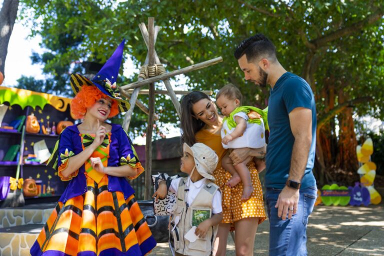 Halloween Harvest at Busch Gardens Tampa Bay Kandy and Family 1