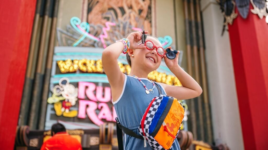 dance, play and chill with cool kid summer chinese theater disney's hollywood studios