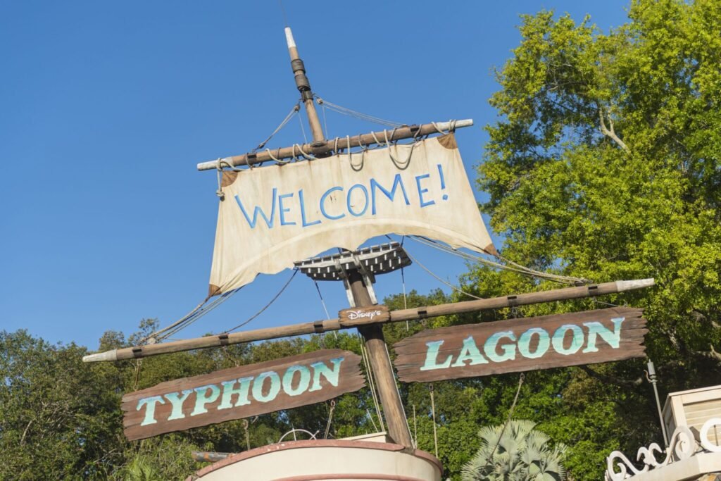 disney's typhoon lagoon entrance